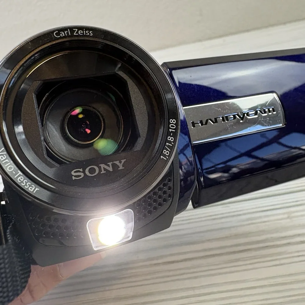 Sony Handycam Digital Video Camcorder DCR-SX45 W/ Charger, Memory Card Tested